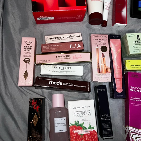 Makeup bundle - Picture 2 of 4